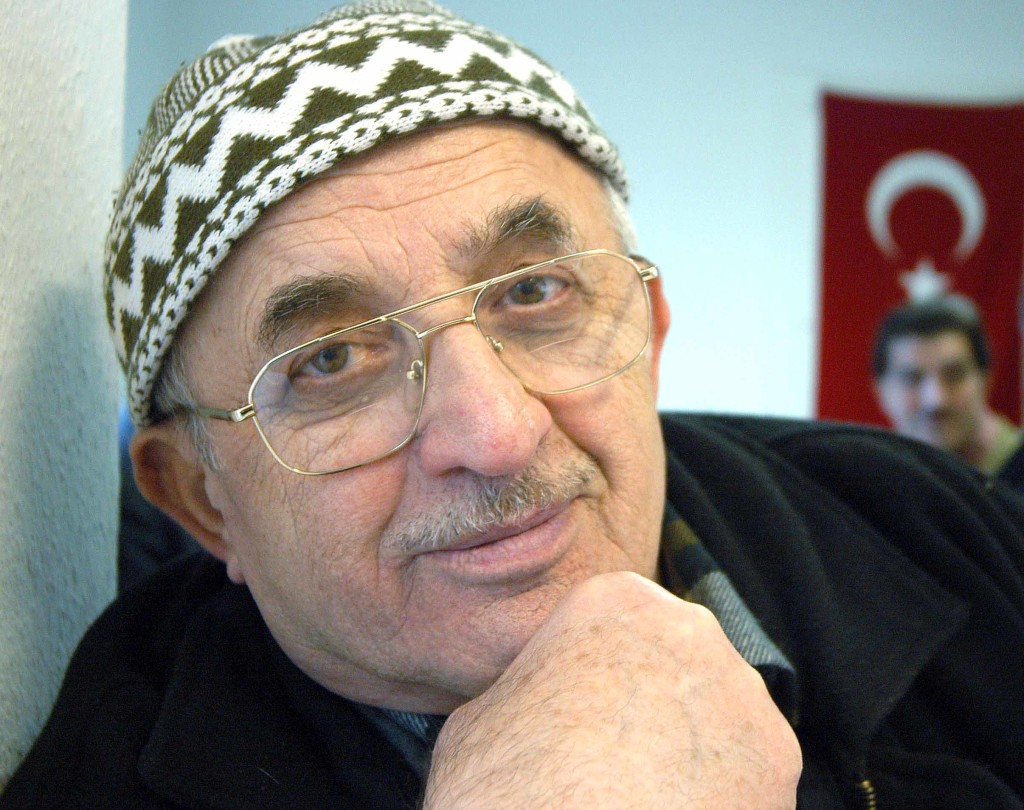 Selim Akbaba Moscheelokal in Duisburg Foto: Hayrettin Özcan 12-03-05